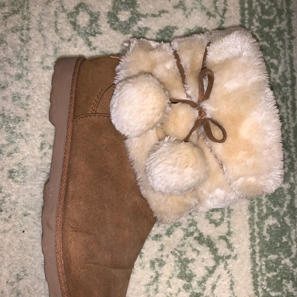 Winter Boots - Picture 3 of 8